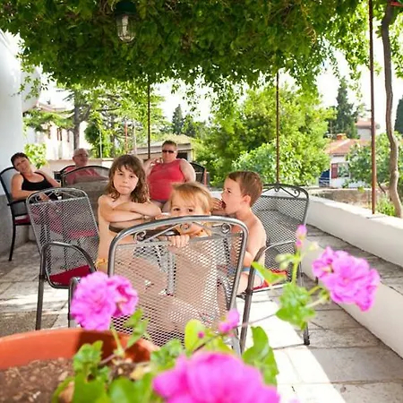 Pape I Sobe Гостевой дом 3*
